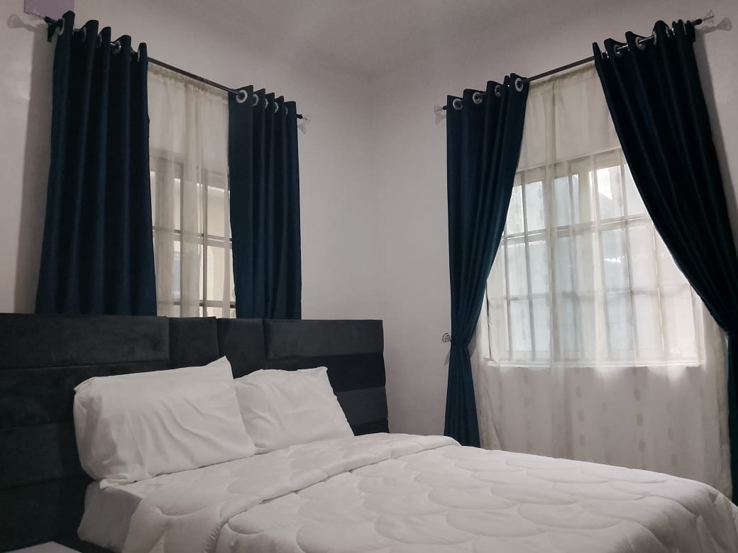 Luxe 3 – bedroom 2